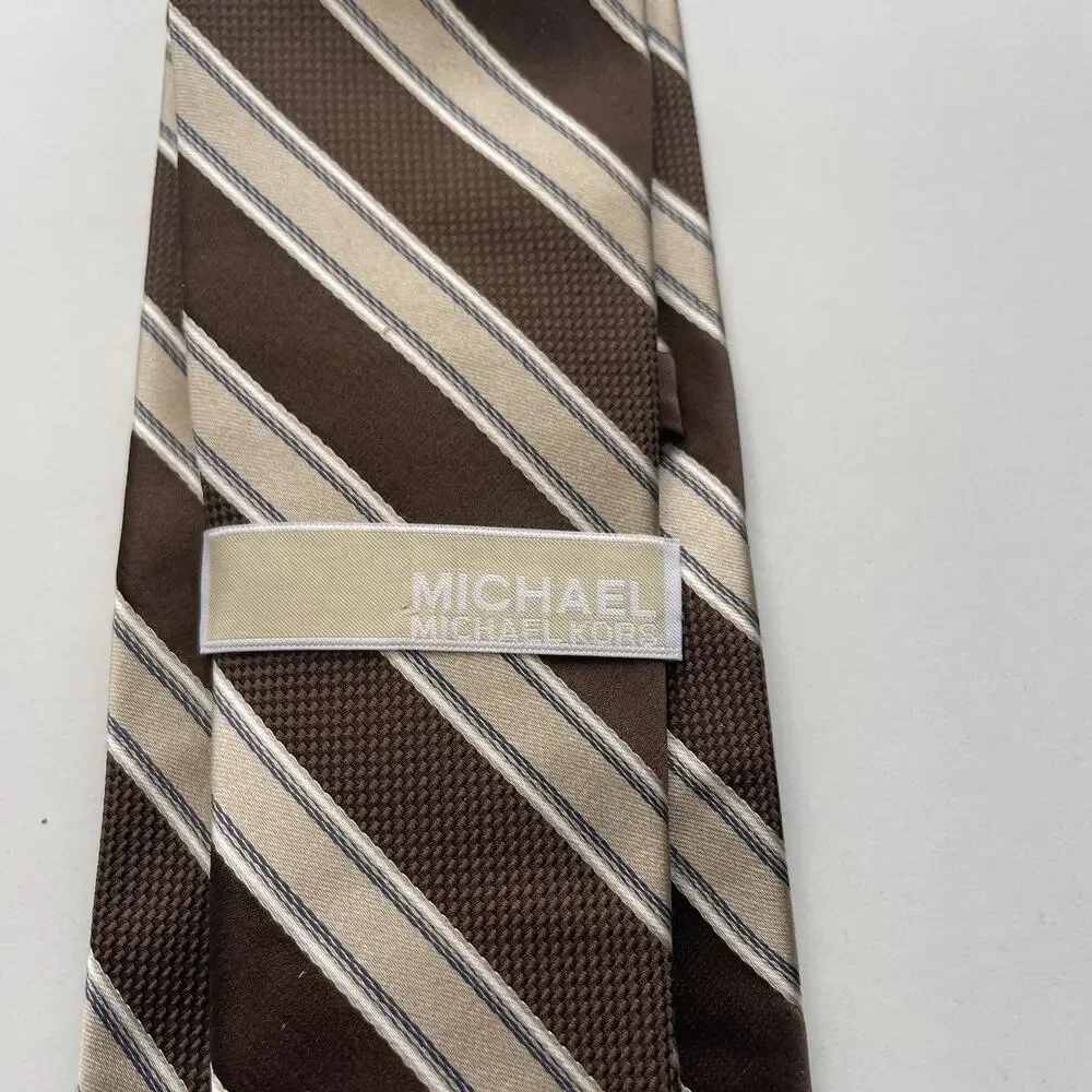 MICHAEL KORS MEN’S TIE BROWN WITH GOLD WHITE STRIPES 100% SILK 3.5 X 59 Corpcore
